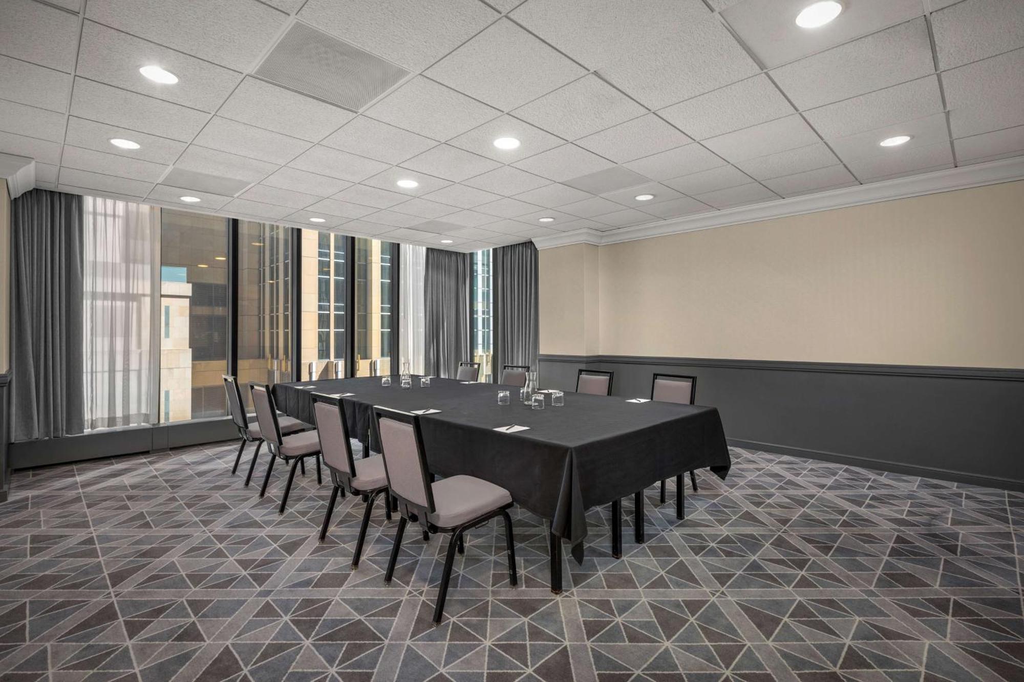 The Marquette Hotel, Curio Collection By Hilton Hotel